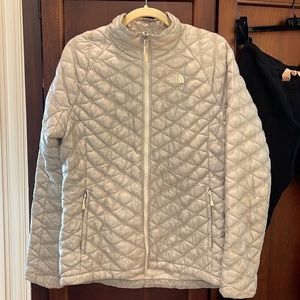 North Face womens  jacket size Large color light grey
